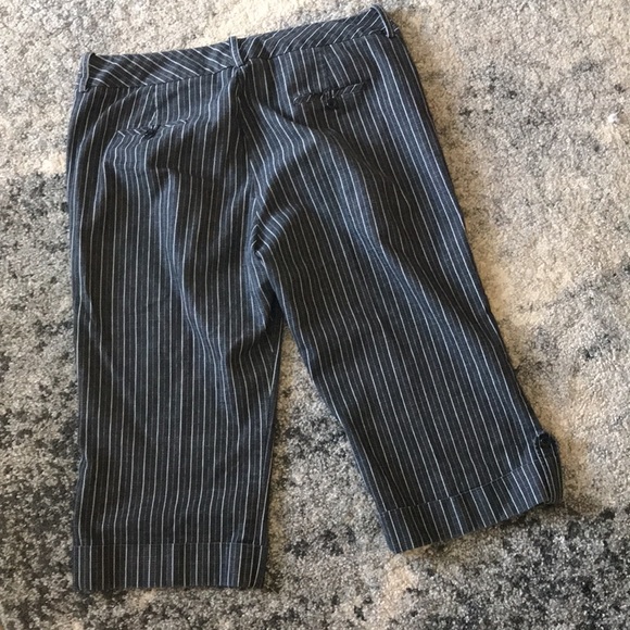 Larry Levine Stretch Wide Leg Capri - Picture 4 of 13